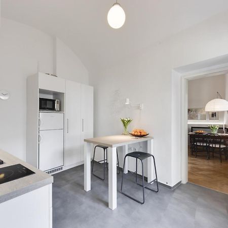 City Center Apartment With Parking Любляна Екстер'єр фото