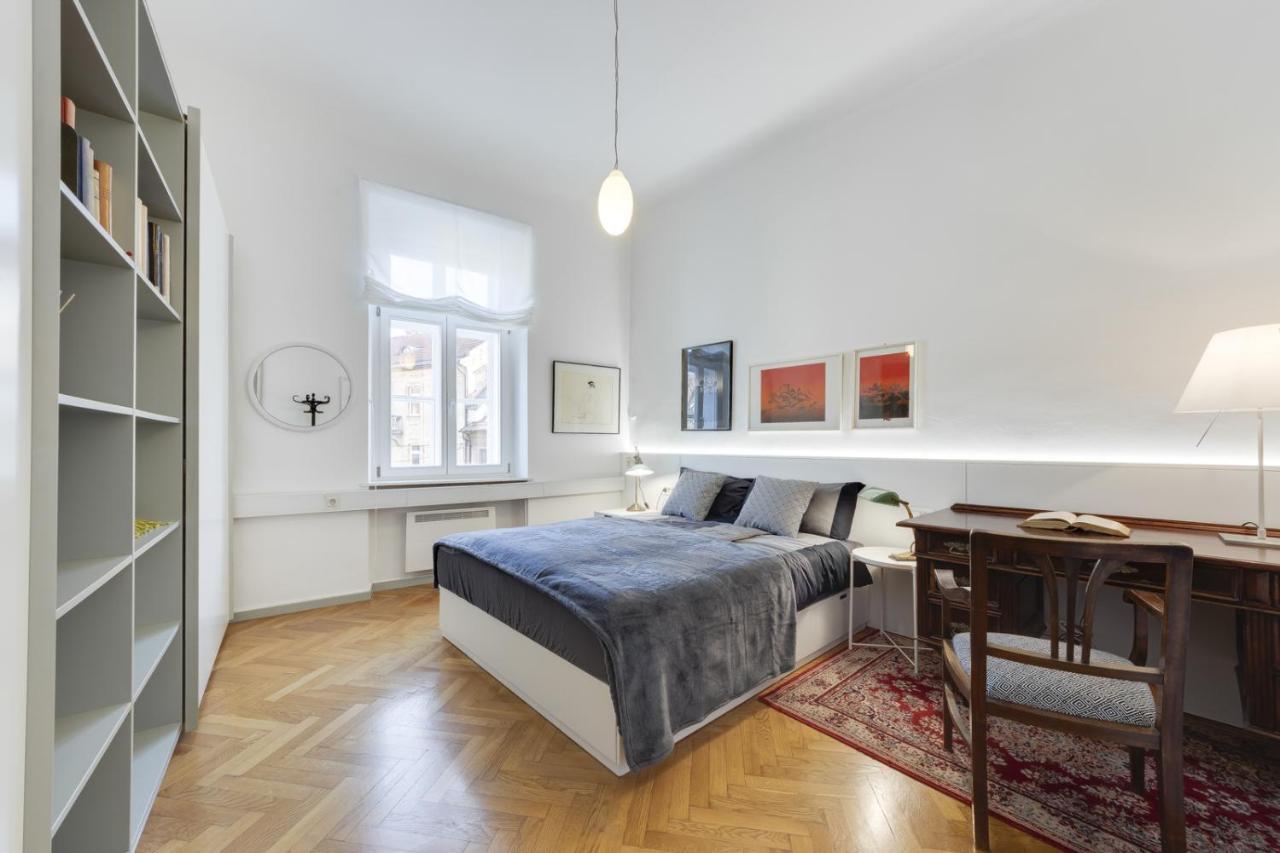 City Center Apartment With Parking Любляна Екстер'єр фото