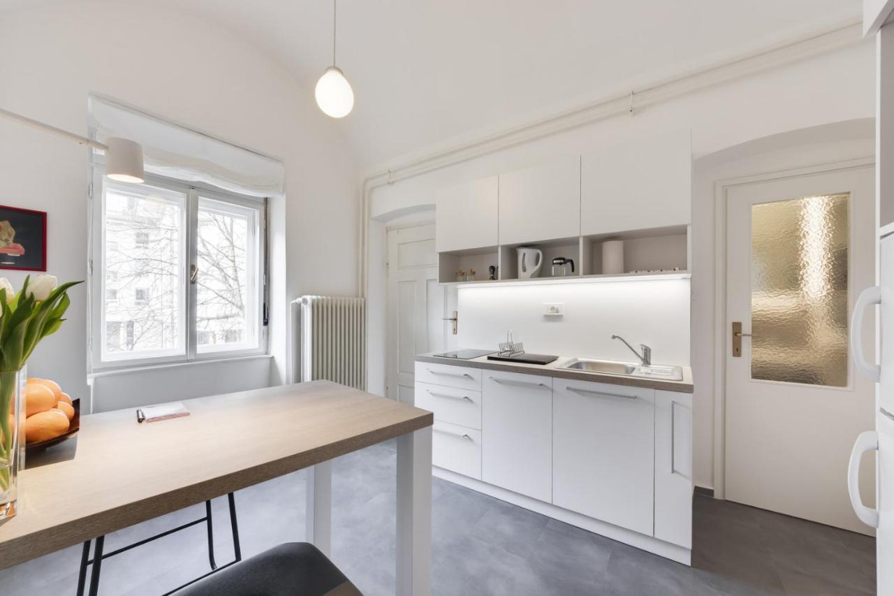 City Center Apartment With Parking Любляна Екстер'єр фото